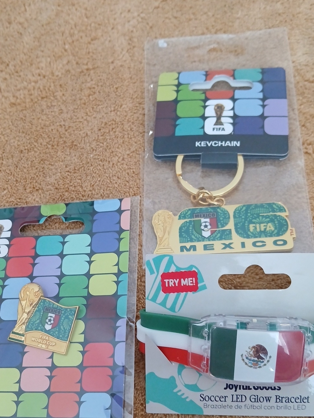 NWT Collector Mexico 2026 Pin, Key Chain ,Led Glow Bracelet.